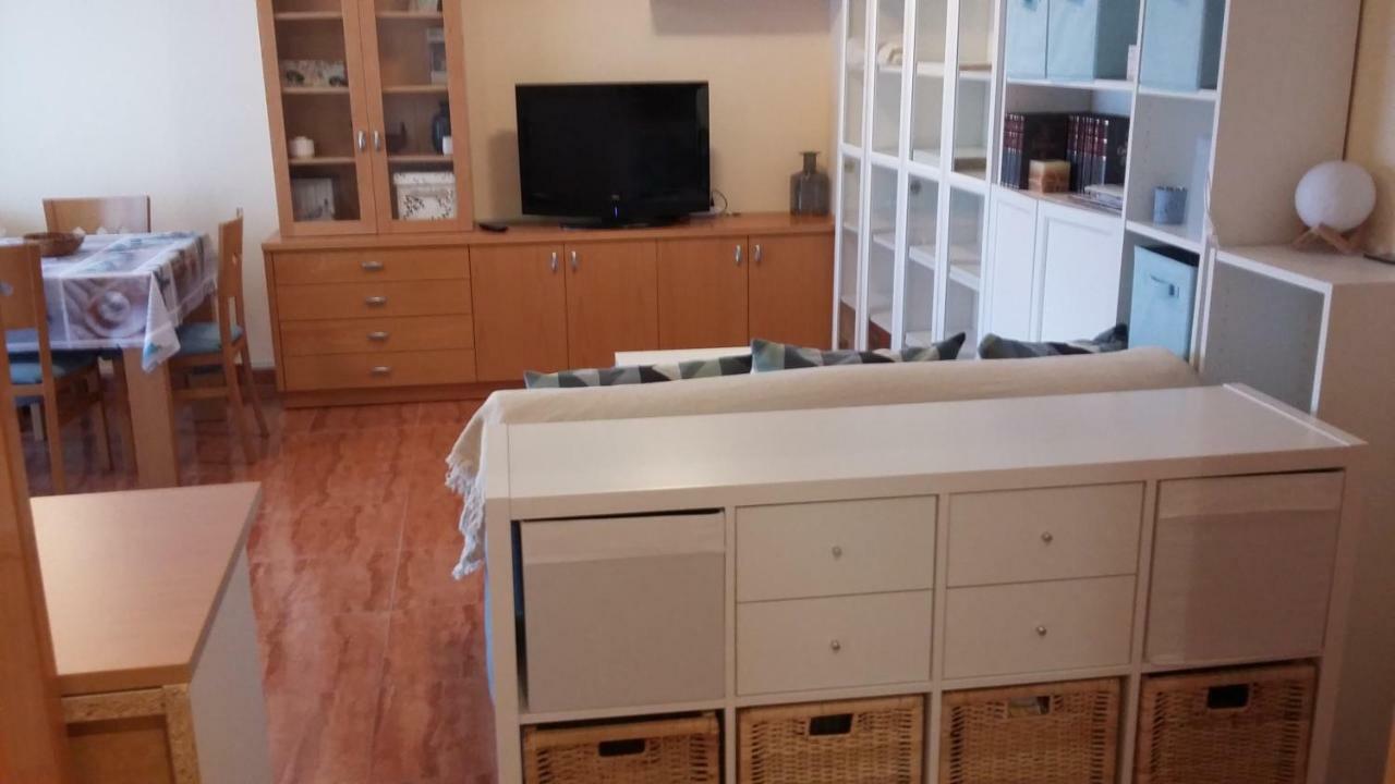 Estudio Салоу Екстериор снимка